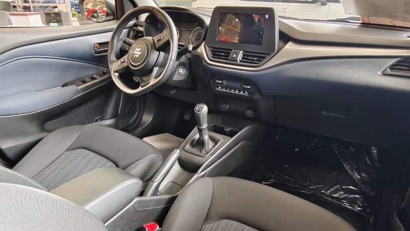 
								Suzuki Baleno full									