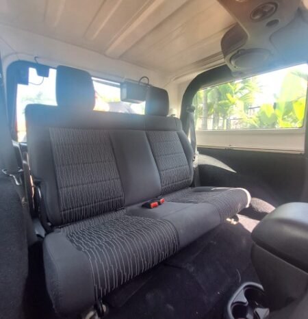 
								Jeep wrangler sport full									