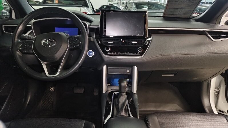 
								Toyota Corolla Cross full									