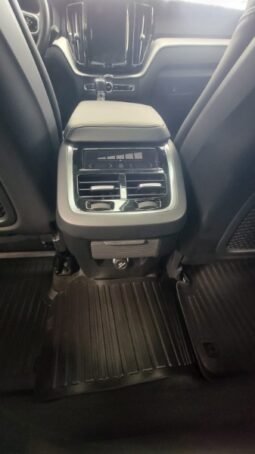 
										Volvo XC60 full									