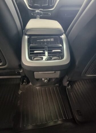 
								Volvo XC60 full									
