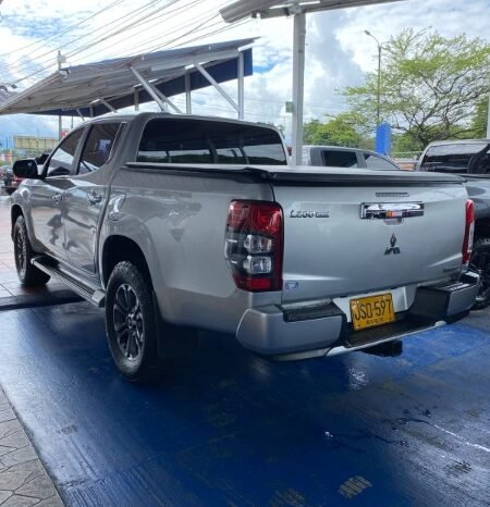 
								Mitsubishi L200 full									