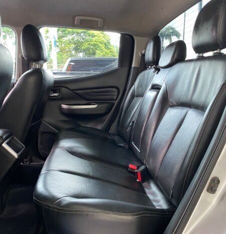 
								Mitsubishi L200 full									
