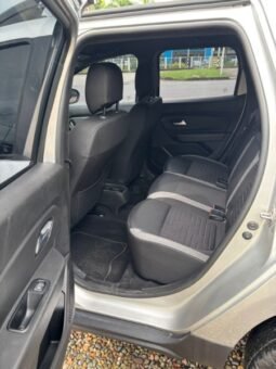 
										Renault Duster full									