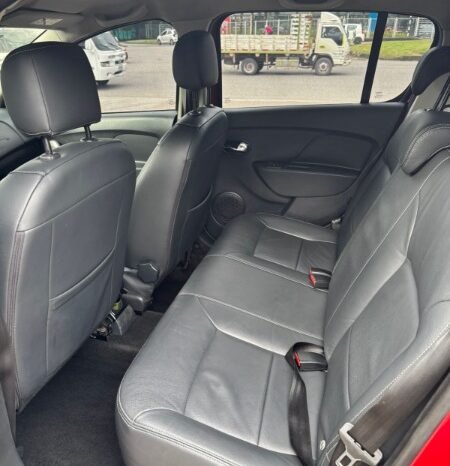 
								Renault Stepway full									