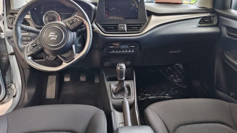 
								Suzuki Baleno full									
