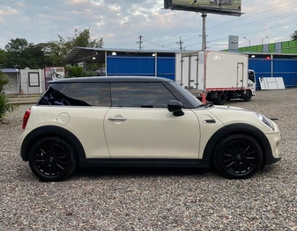 
								Mini Cooper 2019 full									