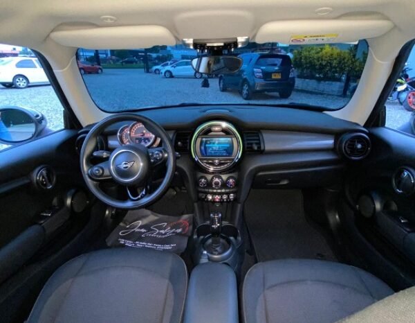 
								Mini Cooper 2019 full									