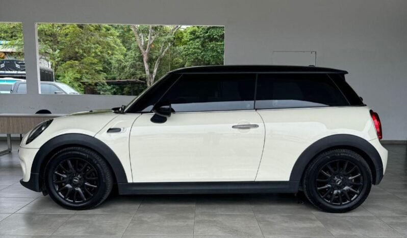 
								Mini Cooper 2019 full									