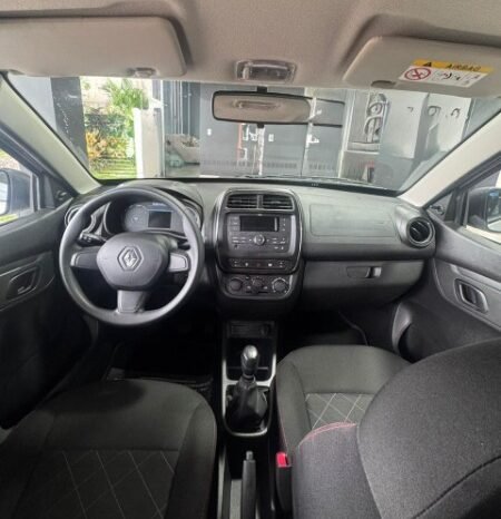 
								Renault Kwid full									