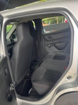 
										Renault Kwid full									