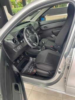 
										Renault Kwid full									