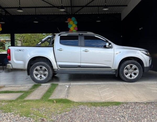 
								Chevrolet COLORADO full									