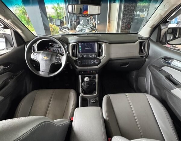 
								Chevrolet COLORADO full									