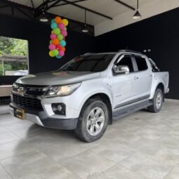 
										Chevrolet COLORADO full									