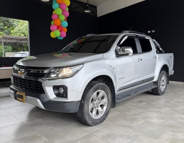 
								Chevrolet COLORADO full									