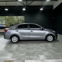 
										Kia Soluto full									