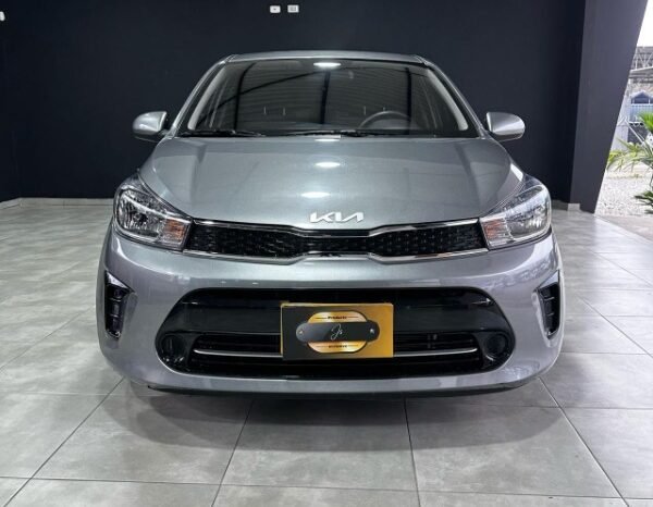 
								Kia Soluto full									