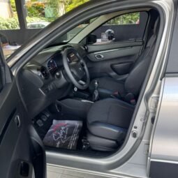 
										Renault Kwid full									
