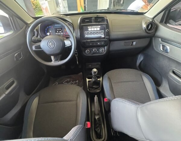 
								Renault Kwid full									