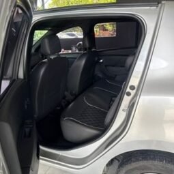 
										Renault Sandero Exclusive full									