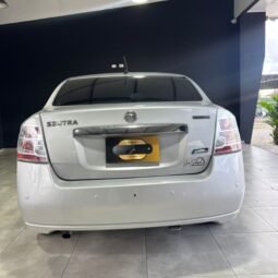 
										Nissan Sentra full									