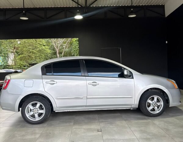 
								Nissan Sentra full									
