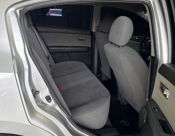 
								Nissan Sentra full									
