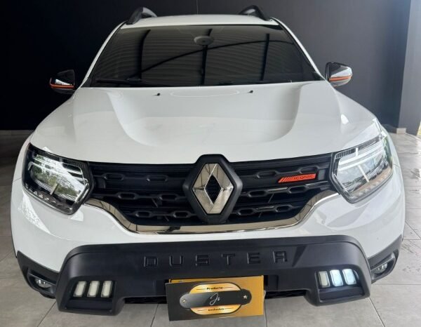 
								Renault Duster Iconic full									