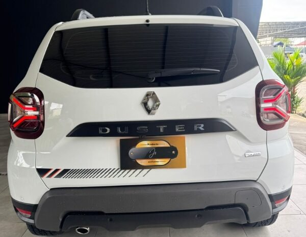 
								Renault Duster Iconic full									