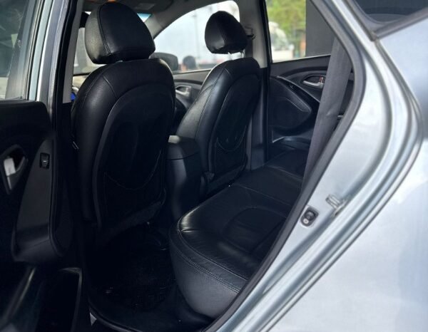 
								Hyundai TUCSON full									