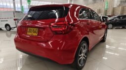 
										Mercedes-Benz A200 full									