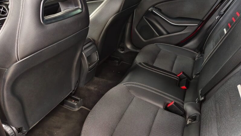 
								Mercedes-Benz A200 full									