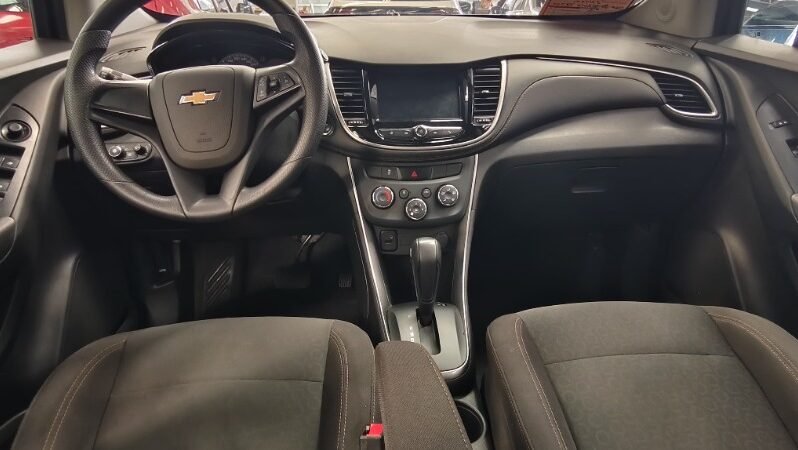 
								Chevrolet Tracker LS full									