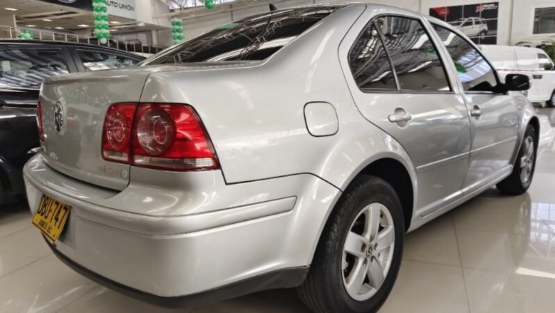 
								Volkswagen Jetta full									