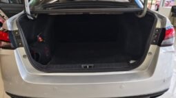 
										Nissan Versa full									