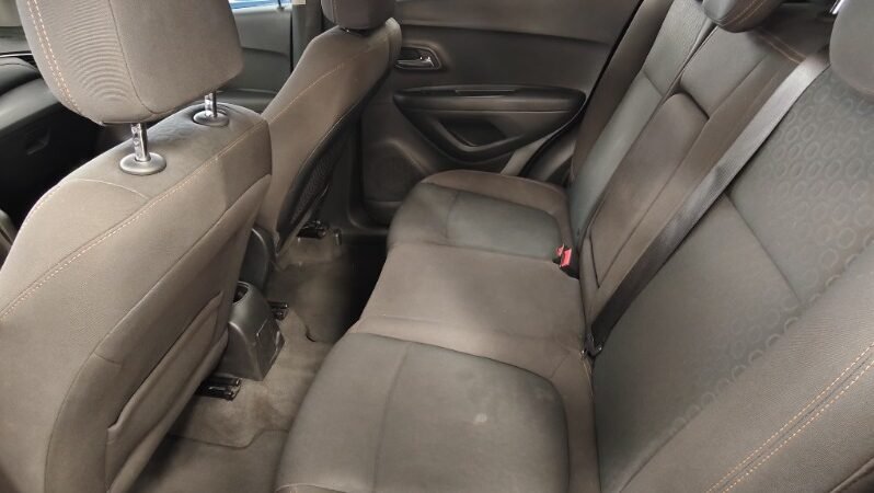 
								Chevrolet Tracker LS full									