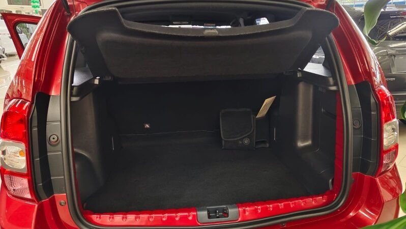 
								Renault Duster full									