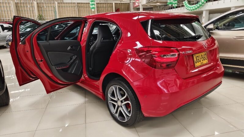 
								Mercedes-Benz A200 full									