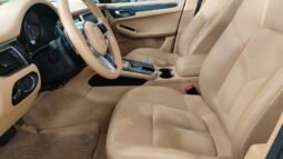 
										Porsche Macan full									