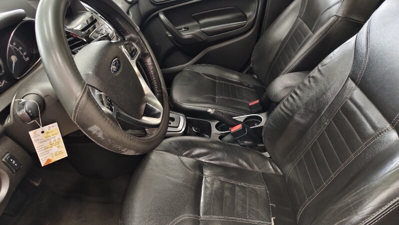 
								Ford Fiesta Titanium full									