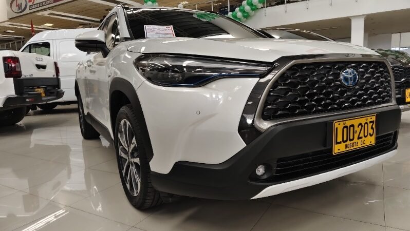 
								Toyota Corolla Cross full									