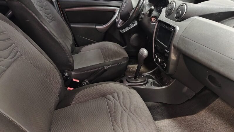 
								Renault Duster full									