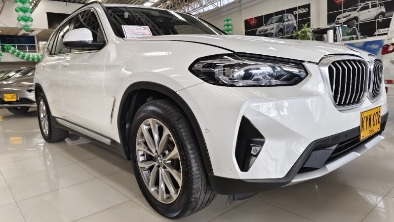 
								Mercedes-Benz X3 xDrive30i full									