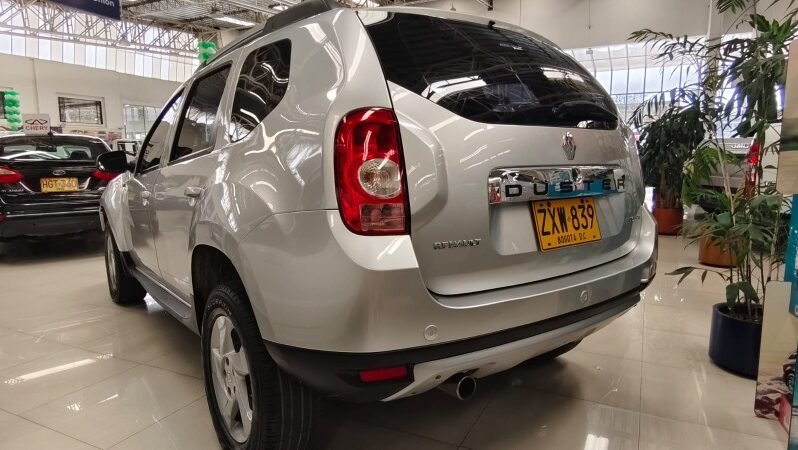 
								Renault Duster full									