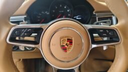 
										Porsche Macan full									