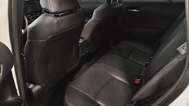 
								Toyota Corolla Cross full									
