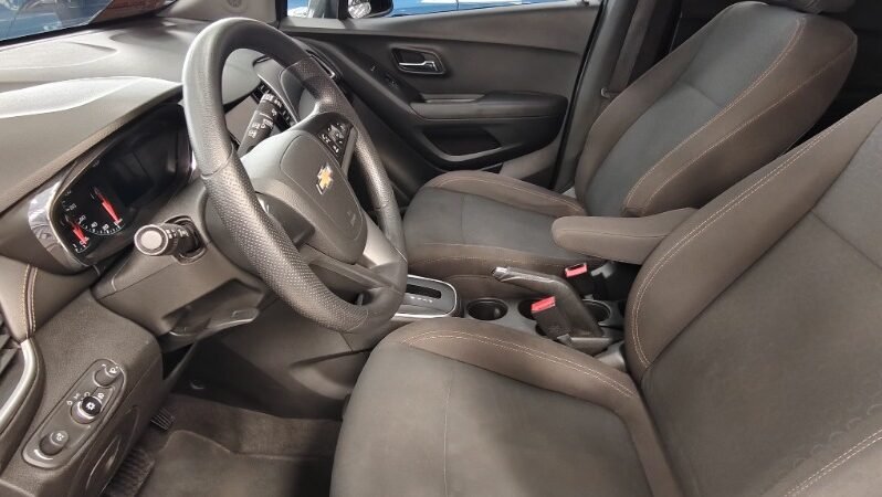 
								Chevrolet Tracker LS full									