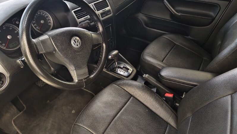 
								Volkswagen Jetta full									