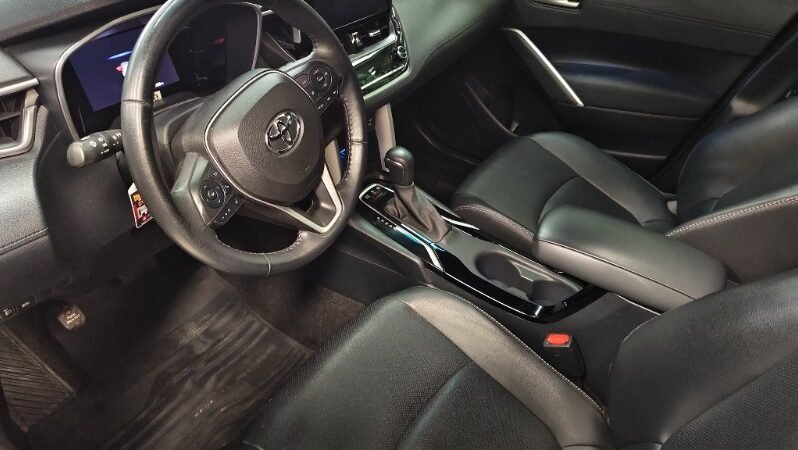 
								Toyota Corolla Cross full									